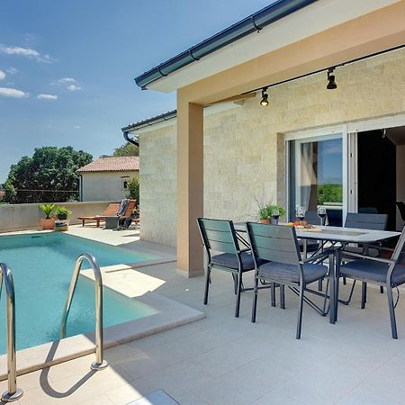 Vila Una With Private Pool Near Rovinj - Open 2022 Rovinjsko Selo Luaran gambar