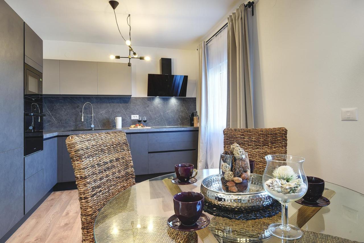 Vila Una With Private Pool Near Rovinj - Open 2022 Rovinjsko Selo Luaran gambar