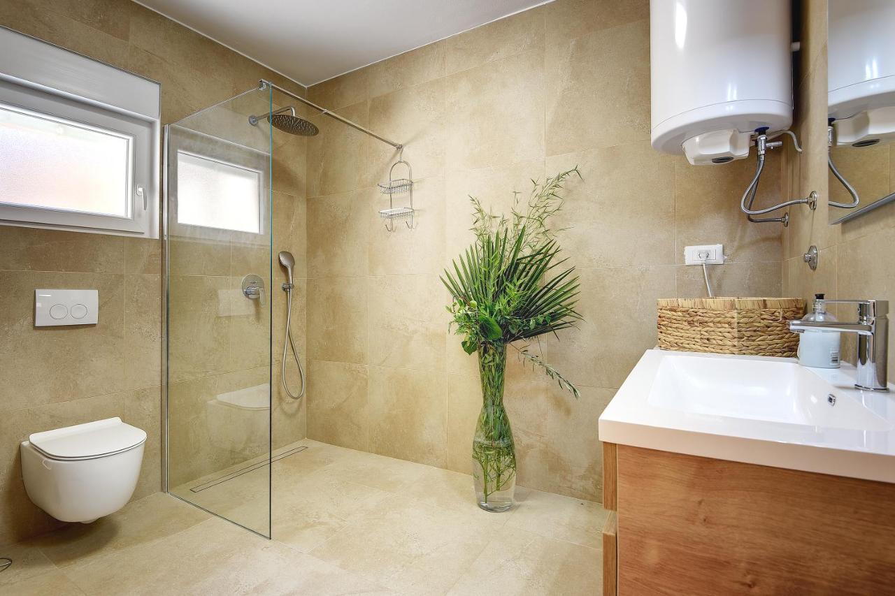 Vila Una With Private Pool Near Rovinj - Open 2022 Rovinjsko Selo Luaran gambar