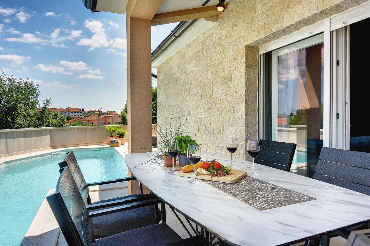 Vila Una With Private Pool Near Rovinj - Open 2022 Rovinjsko Selo Luaran gambar